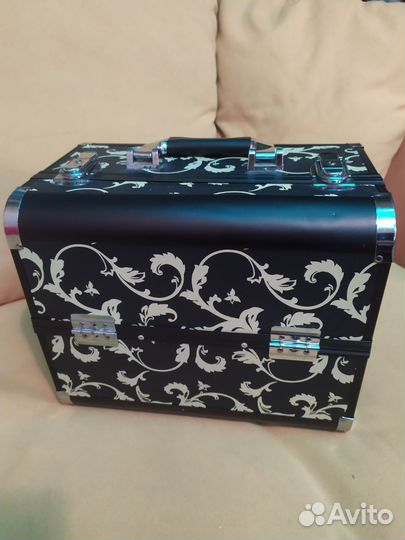 Чемодан для косметики