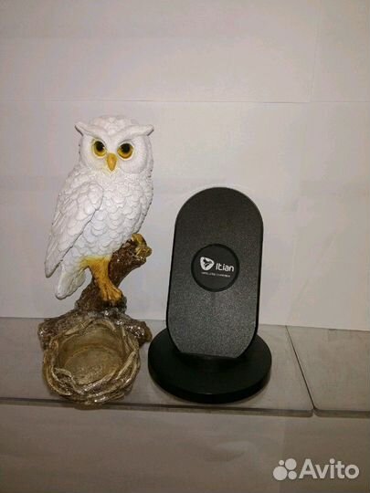 Безпроводная зарядка- подставка для телефона новая