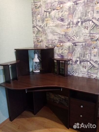 Компьютерный - письменный стол бу