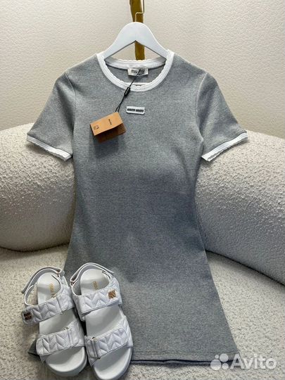 Трикотажное платье miu miu