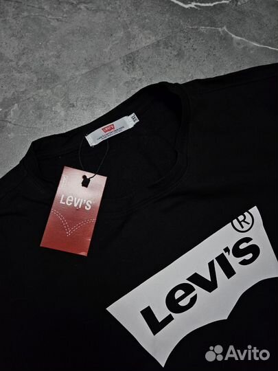 Футболка levis