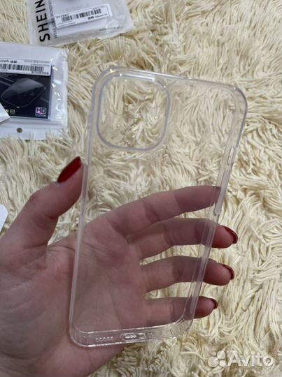 Чехлы и защитные пленки для iPhone 13