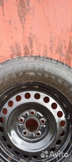 Nokian Tyres Hakkapeliitta 7 SUV 215/65 R16