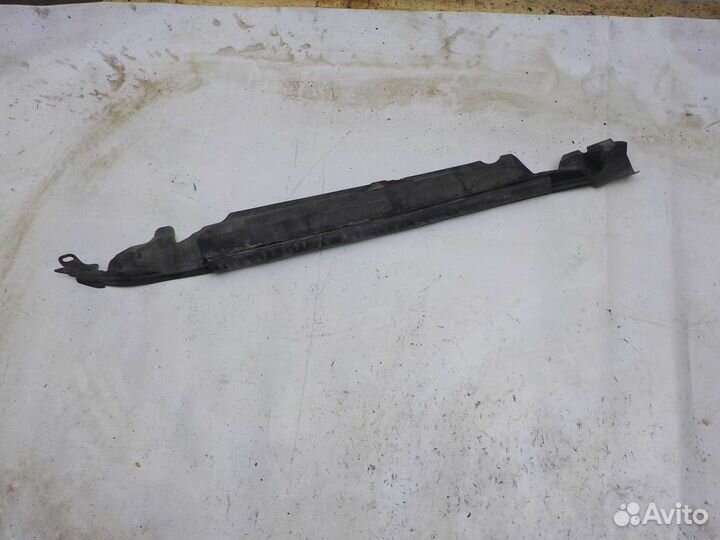 Пыльник крыла передний левый toyota land cruiser