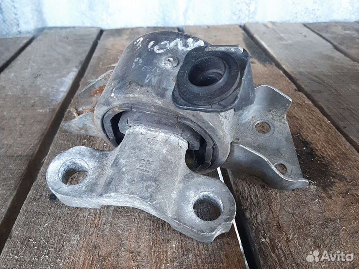 Подушка двигателя Opel Corsa D