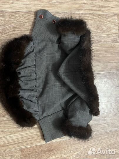 Пальто для собаки с отделкой из натуральной норки