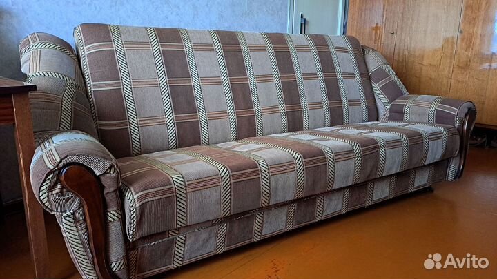 Отдам бесплатно диван