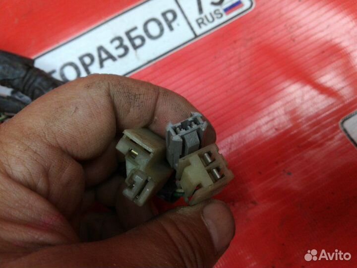 Кабель антенны Toyota Land Cruiser HDJ81 1HDT