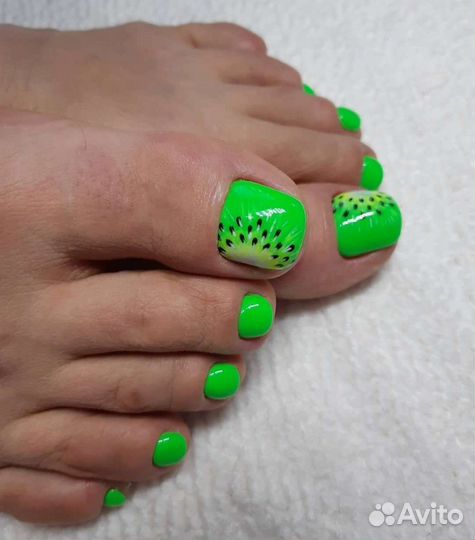 Маникюр педикюр