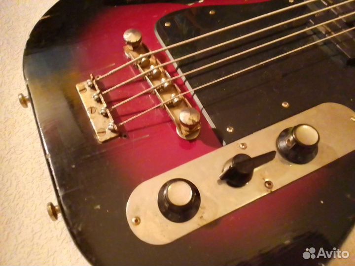 Бас гитара Jolana Iris