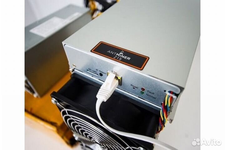 Асик Antminer Z15 PRO 820Ksol/s