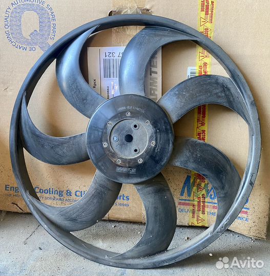 Диффузор+крылчатка радиатора Hyundai Tucson2004-10