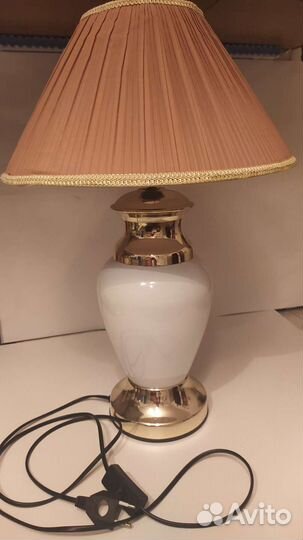 Лампа настольная