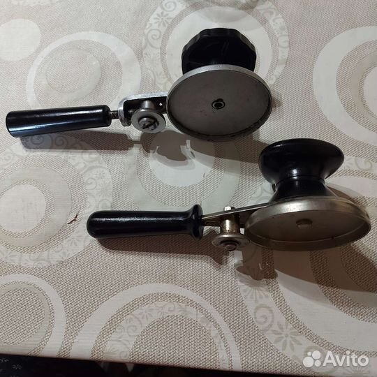 Закаточная машинка для стеклянных банок