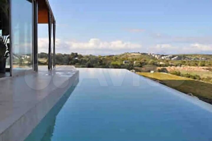 Дом 325 м² на участке 11,4 сот.