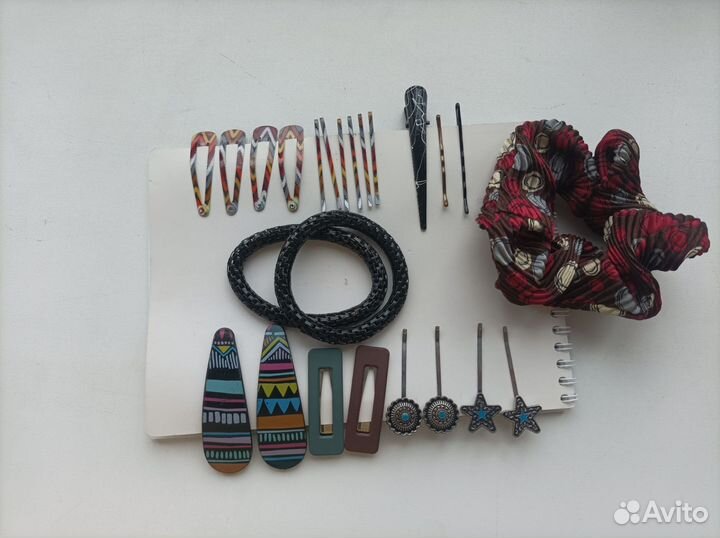 Заколки для волос