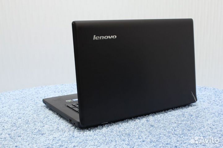 Отличный ноут Lenovo i7/17дюймов/8 ядерный