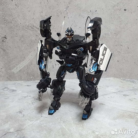 Transformers MPM 05 Barricade