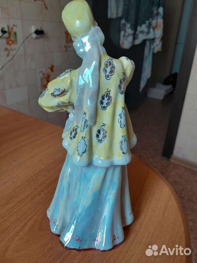 Фарфоровая статуэтка Лебёдушка СССР