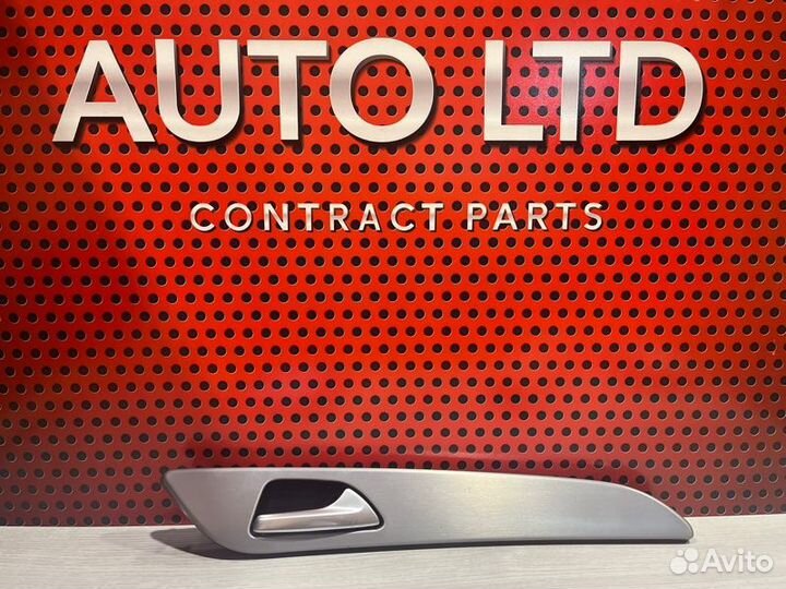 Ручка внутренняя задняя правая Mercedes-Benz Gle