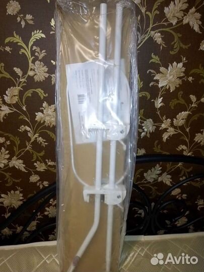 Балдахин и кронштейн