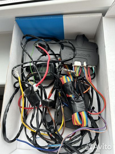 Автосигнализация с автозапуском Pandora