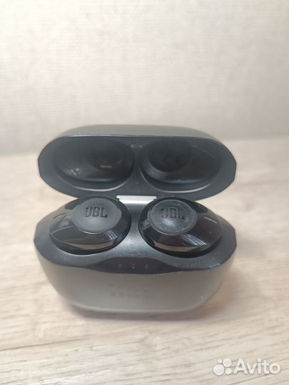 Беспроводные наушники JBL Tune 120 TWS