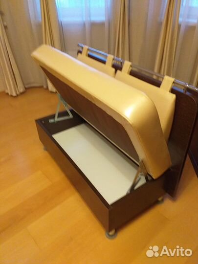 Диван кухонный бу с ящиком под сидением