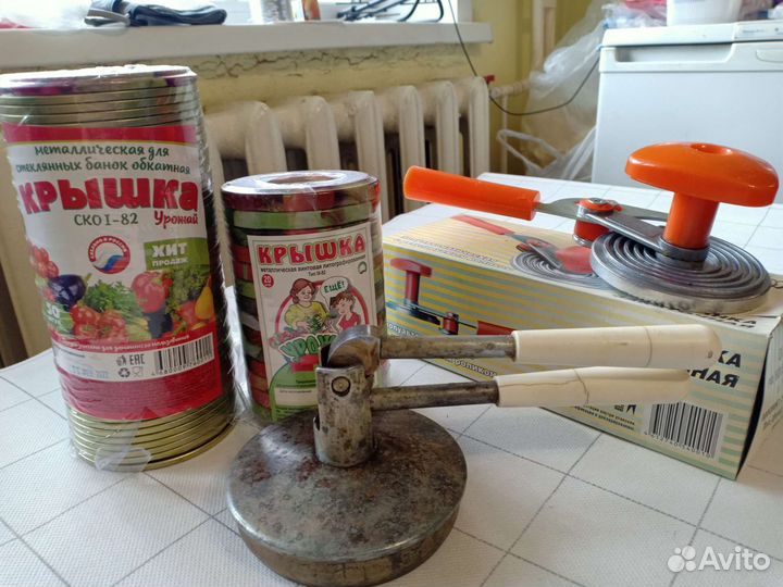 Закаточная машинка для жестяных банок