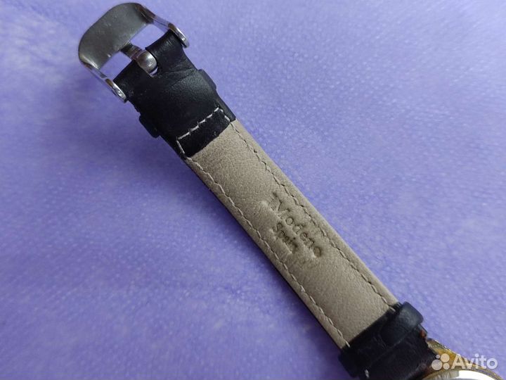 Часы наручные женские кварцевые