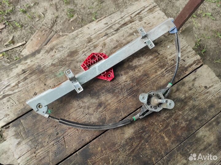 Стеклоподъемник передний правый Ford Mondeo 2