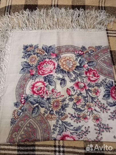 Павловопосадский шерстяной платок