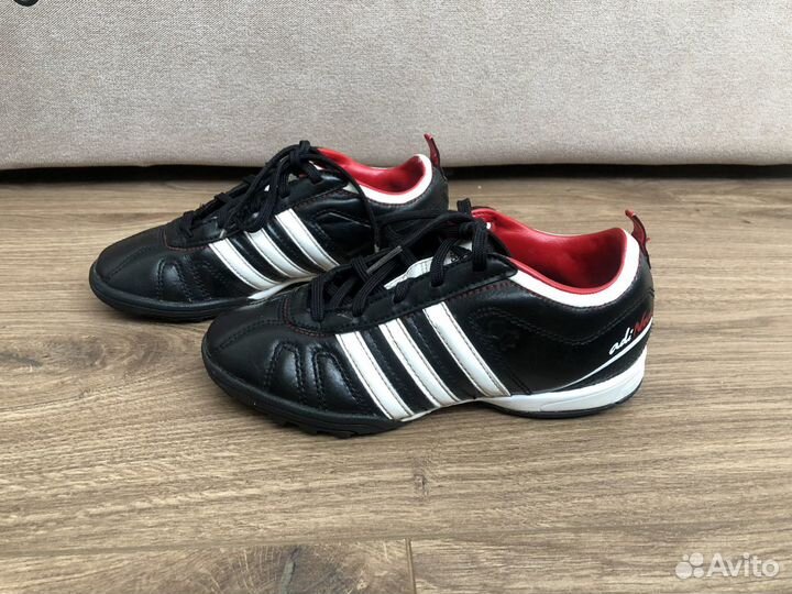 Кроссовки adidas