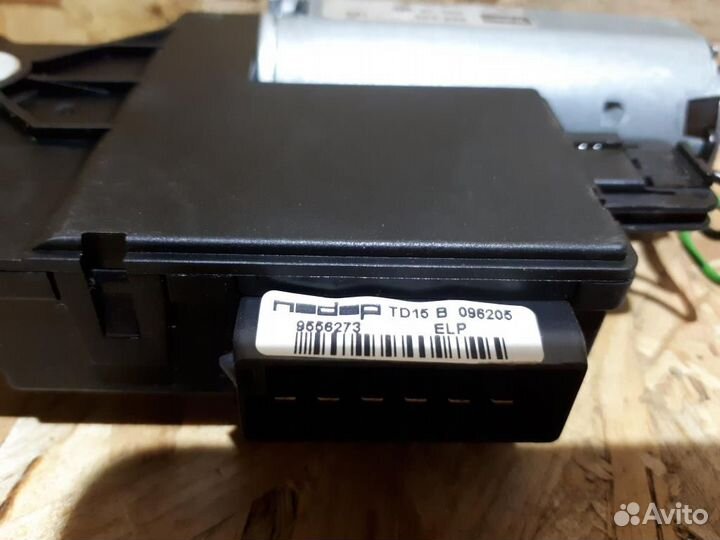 Моторчик люка Opel Meriva A 2003-2010