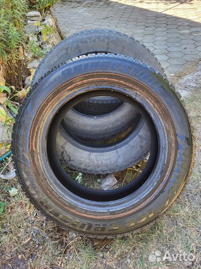 Bridgestone Ice Cruiser 7000 225/65 R17