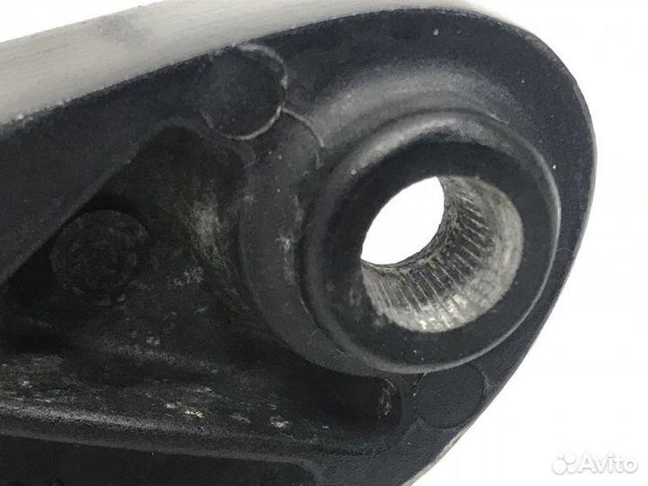 Поводок стеклоочистителя передний левый Audi A8 D3