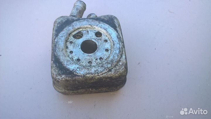 Масляный радиатор б/у на VW Гольф-3 1992-1999 г