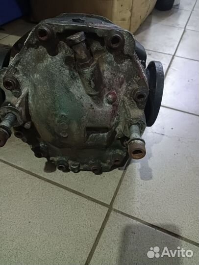 Редуктор задний для Mercedes-Benz