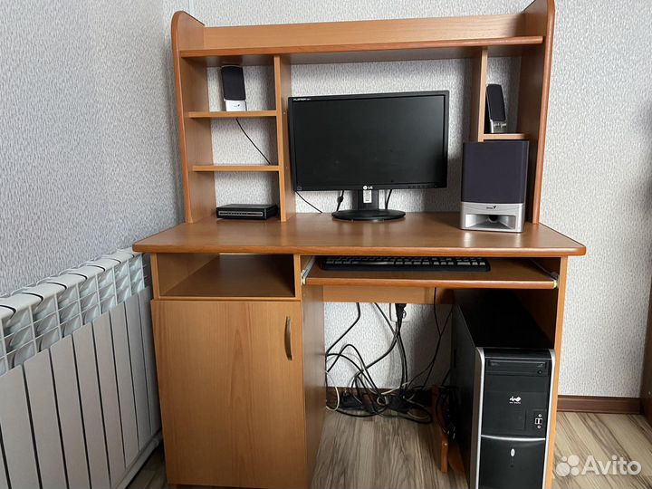 Компьютерный столик бу