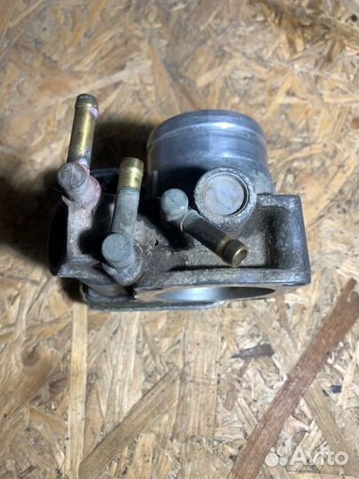 Дроссельная заслонка Volkswagen Golf 1K BSE 2008