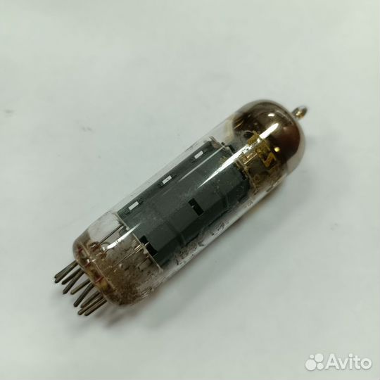 Радиолампа Tesla EL84