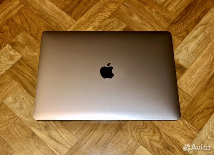 MacBook Pro M1 Space Gray 8GB/256GB, 18 циклов