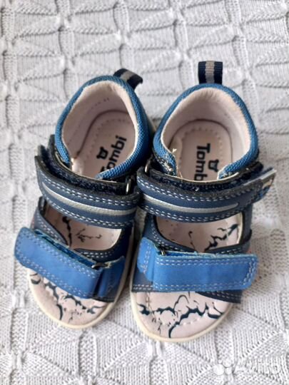 Сандалии для мальчиков 21