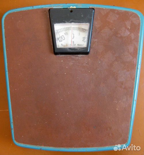 Льстивые напольные весы