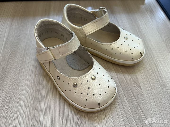 Туфли для девочки 24 размер