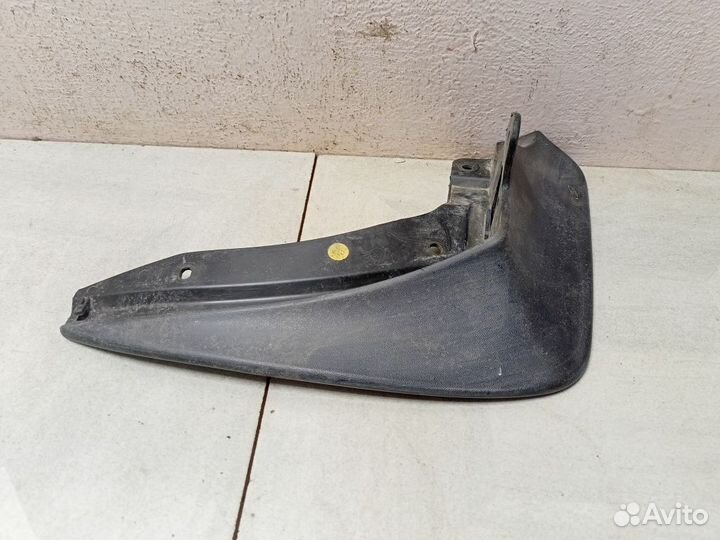 Брызговик передний Шкода