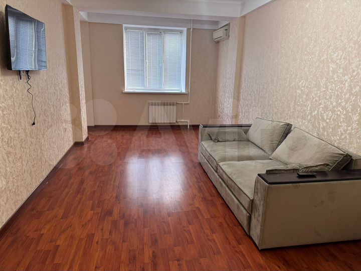 Комната 60 м² в 1-к., 12/14 эт.