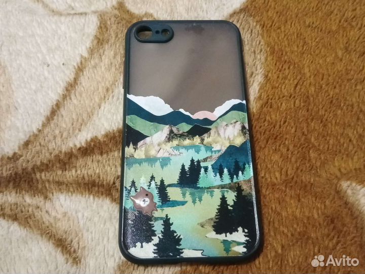 Чехлы на телефон на iPhone