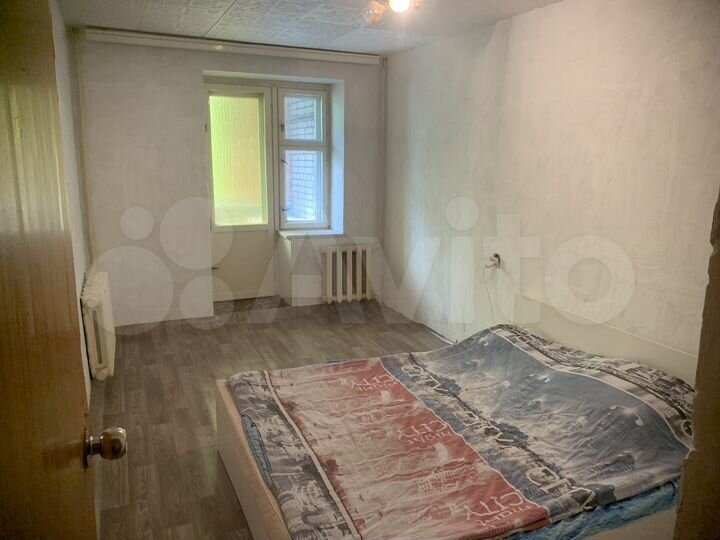 4-к. квартира, 76 м², 1/9 эт.