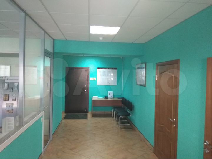Бизнес-центр с топовой отделкой, 971.2 м²